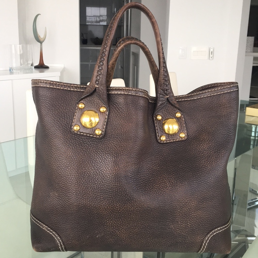 GUCCI Tote. Brown leather